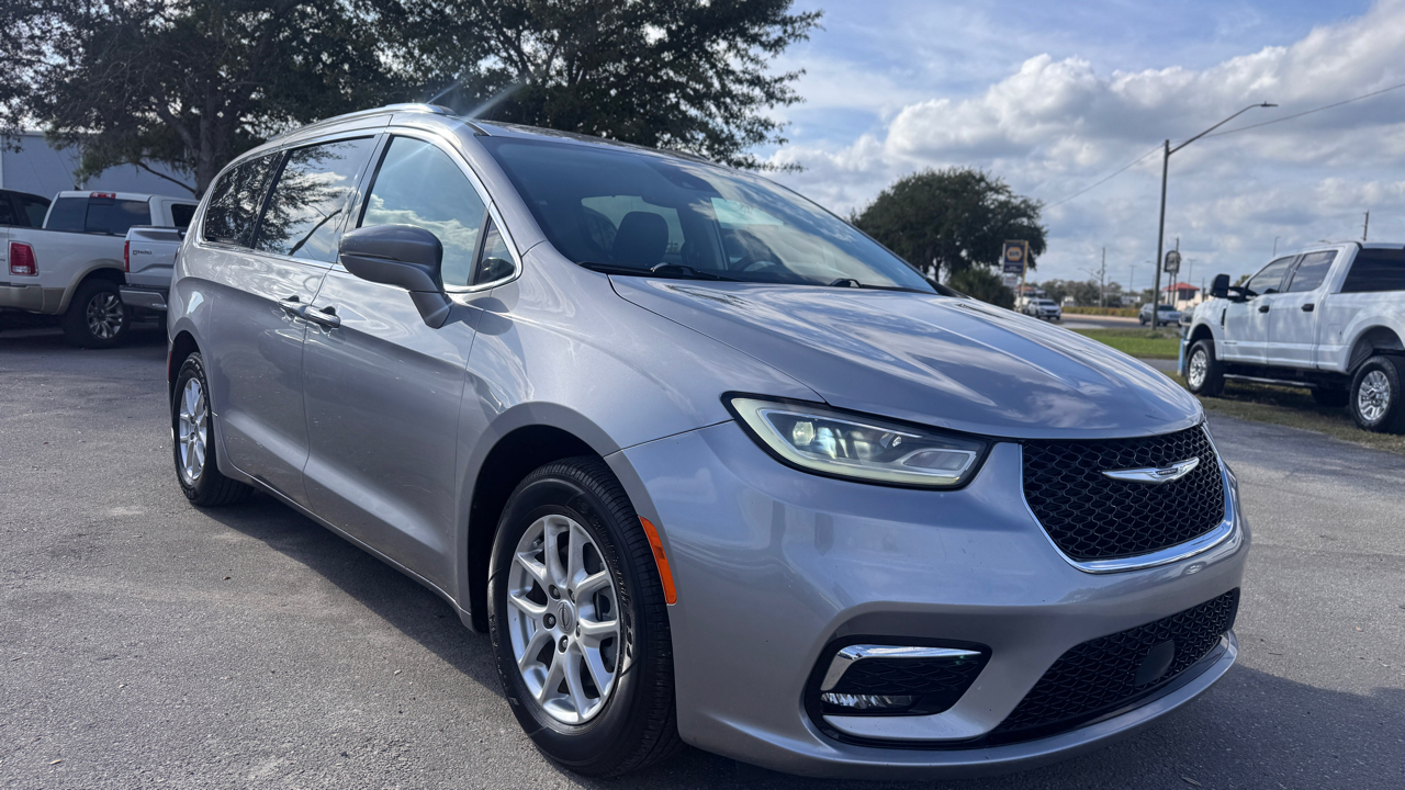 Chrysler Pacifica Touring L Plus FWD 2021