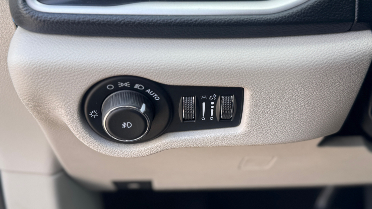 Chrysler Pacifica Touring L Plus FWD 2021