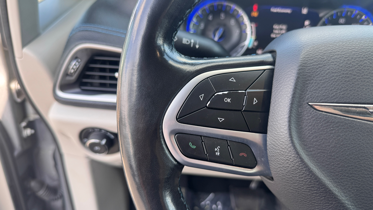 Chrysler Pacifica Touring L Plus FWD 2021