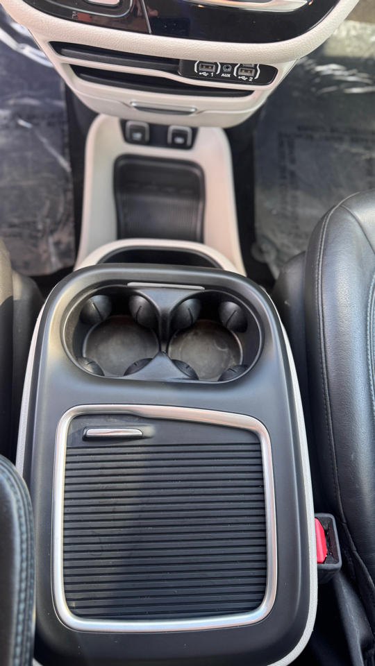 Chrysler Pacifica Touring L Plus FWD 2021