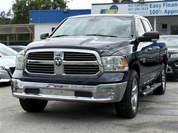 2014 RAM 1500 2WD Crew Cab 140.5" Big Horn