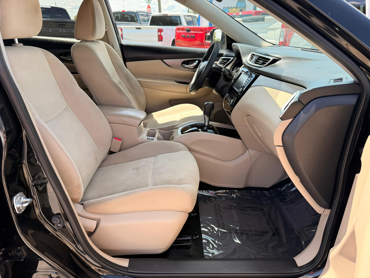 Nissan Rogue FWD 4dr SV 2016