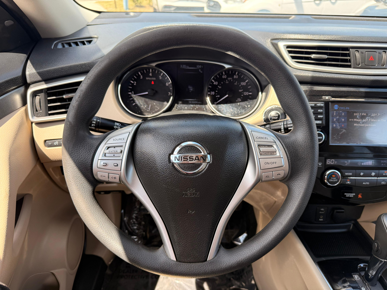 Nissan Rogue FWD 4dr SV 2016