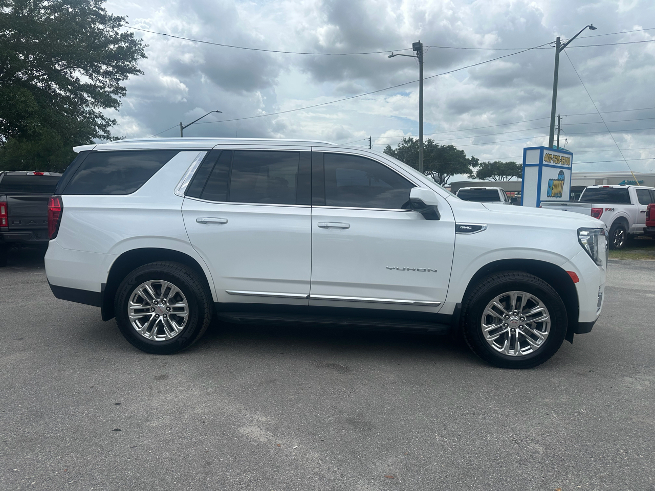 GMC Yukon 4WD 4dr SLT 2021