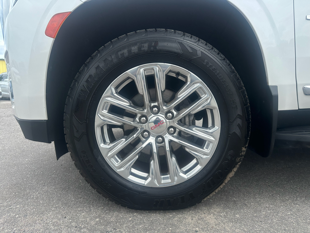 GMC Yukon 4WD 4dr SLT 2021