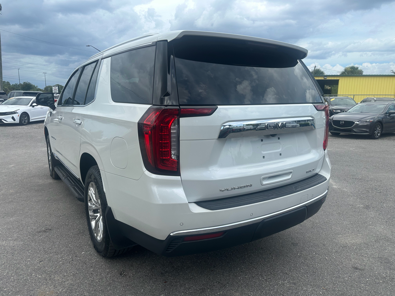 GMC Yukon 4WD 4dr SLT 2021