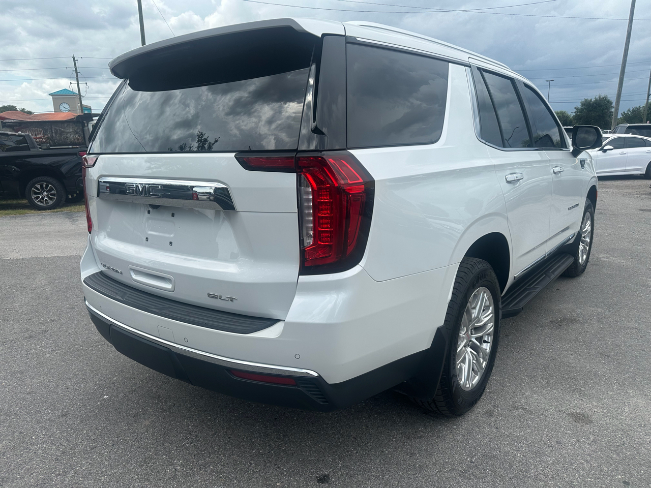 GMC Yukon 4WD 4dr SLT 2021