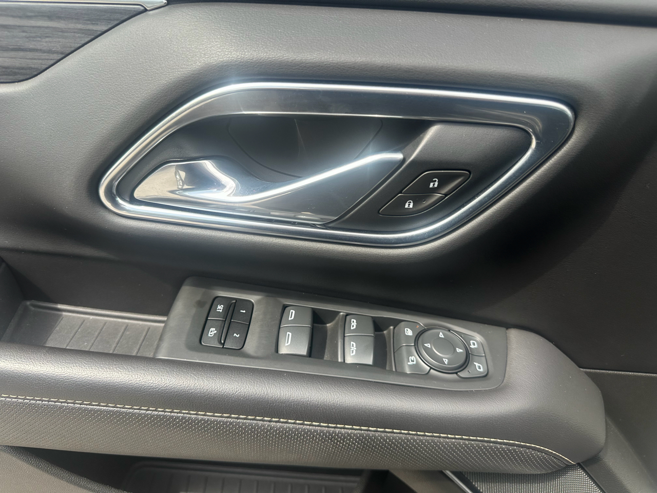 GMC Yukon 4WD 4dr SLT 2021