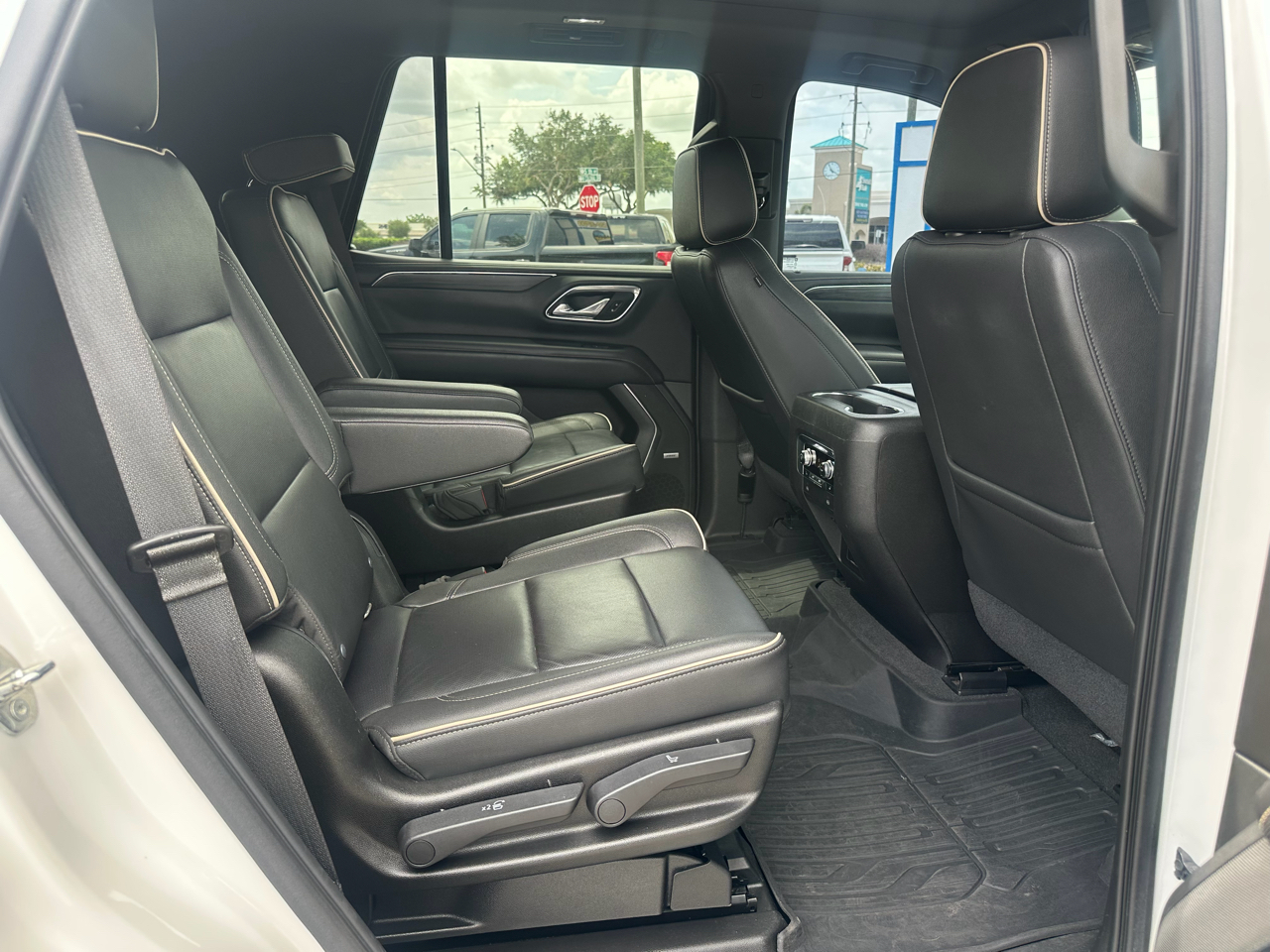 GMC Yukon 4WD 4dr SLT 2021