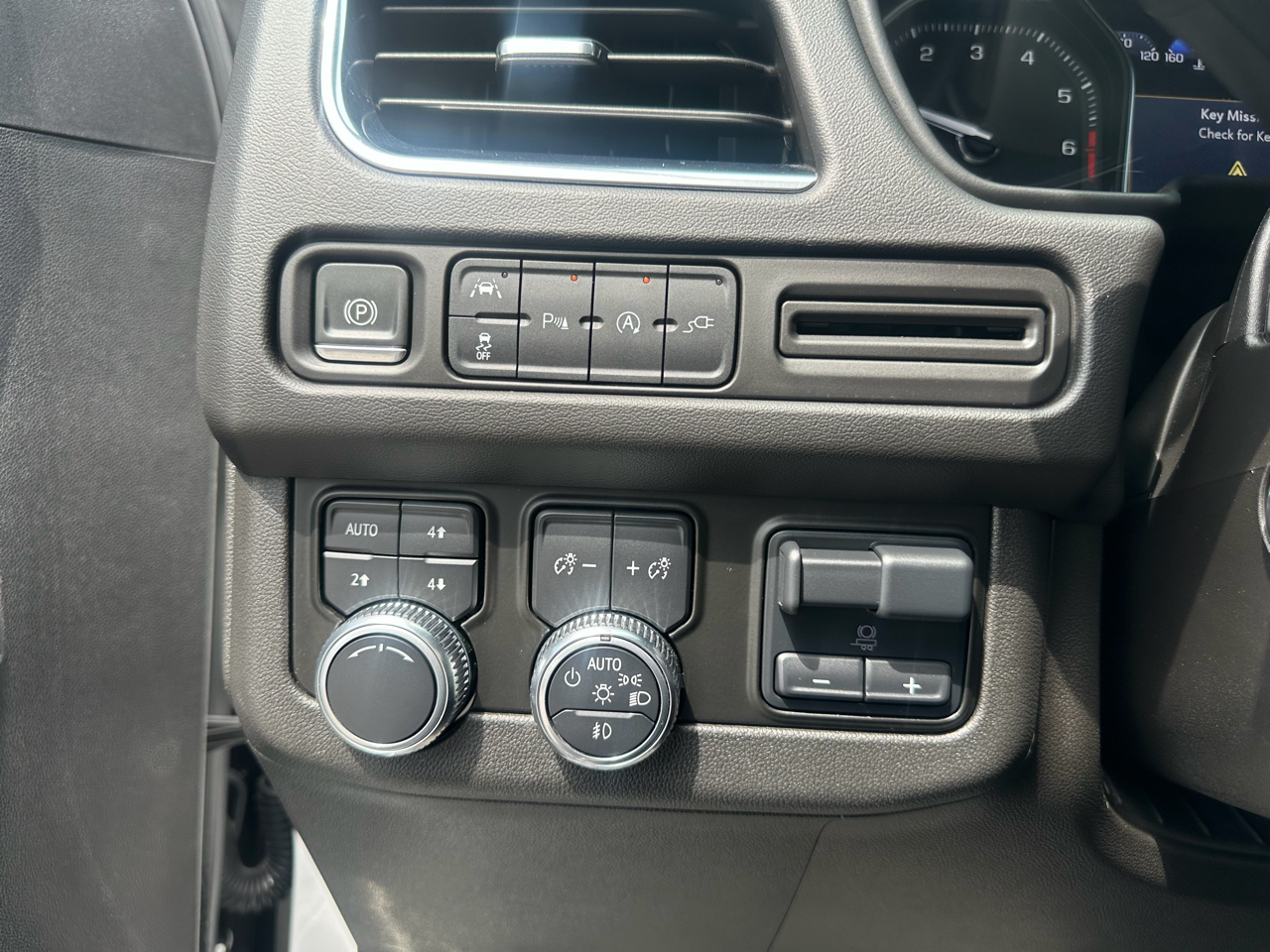 GMC Yukon 4WD 4dr SLT 2021