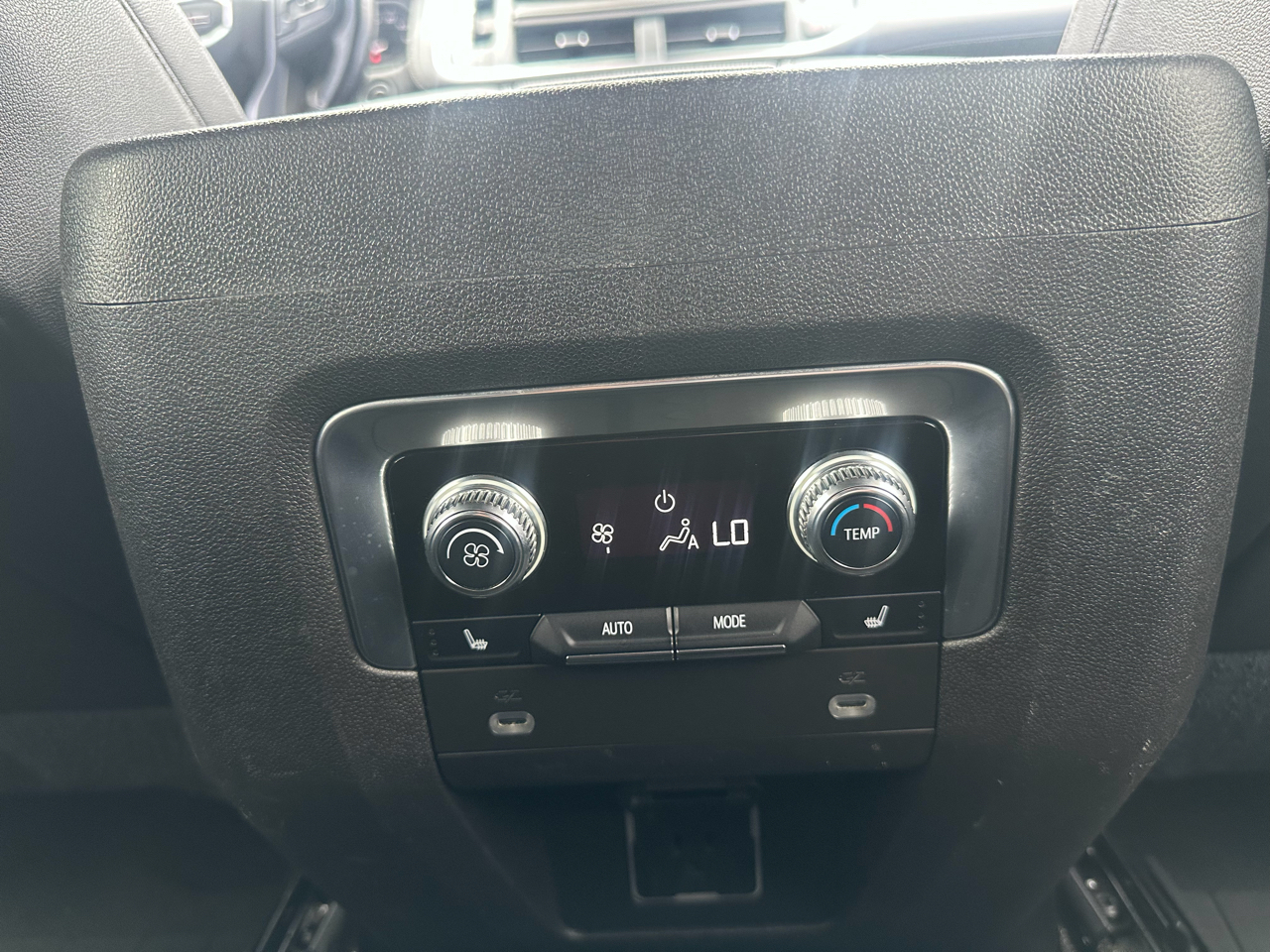 GMC Yukon 4WD 4dr SLT 2021