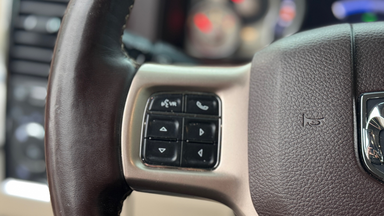 RAM 1500 Longhorn 4x4 Crew Cab 6'4" Box 2017 RAM 1500 Longhorn 4x4 Crew Cab 6'4" Box 2017