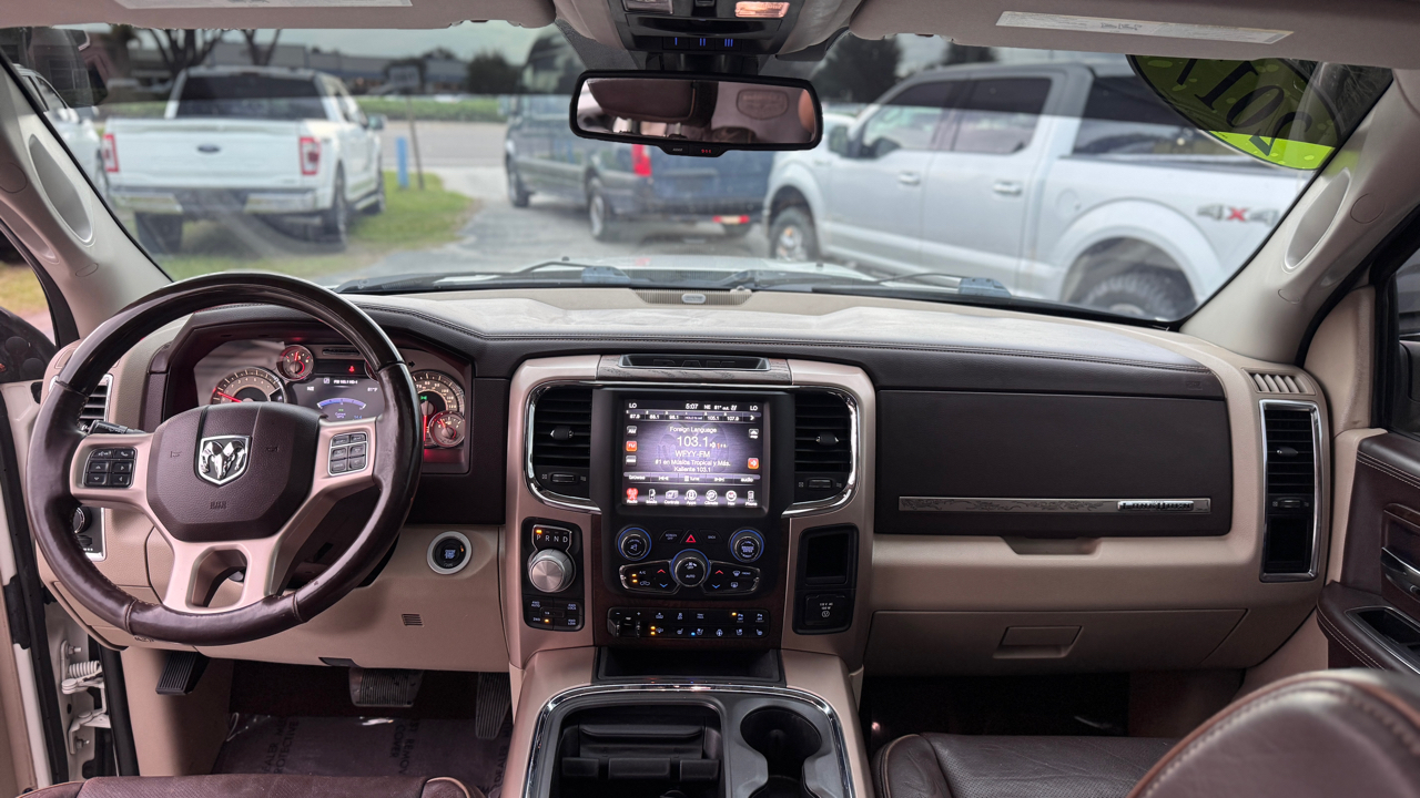 RAM 1500 Longhorn 4x4 Crew Cab 6'4" Box 2017 RAM 1500 Longhorn 4x4 Crew Cab 6'4" Box 2017