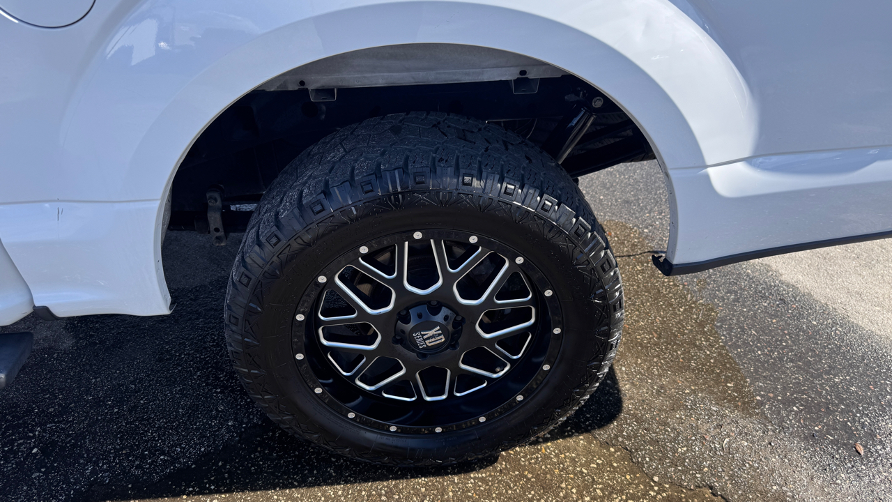 Ford F-150 2WD SuperCrew 145" XLT 2015 Ford F-150 2WD SuperCrew 145" XLT 2015