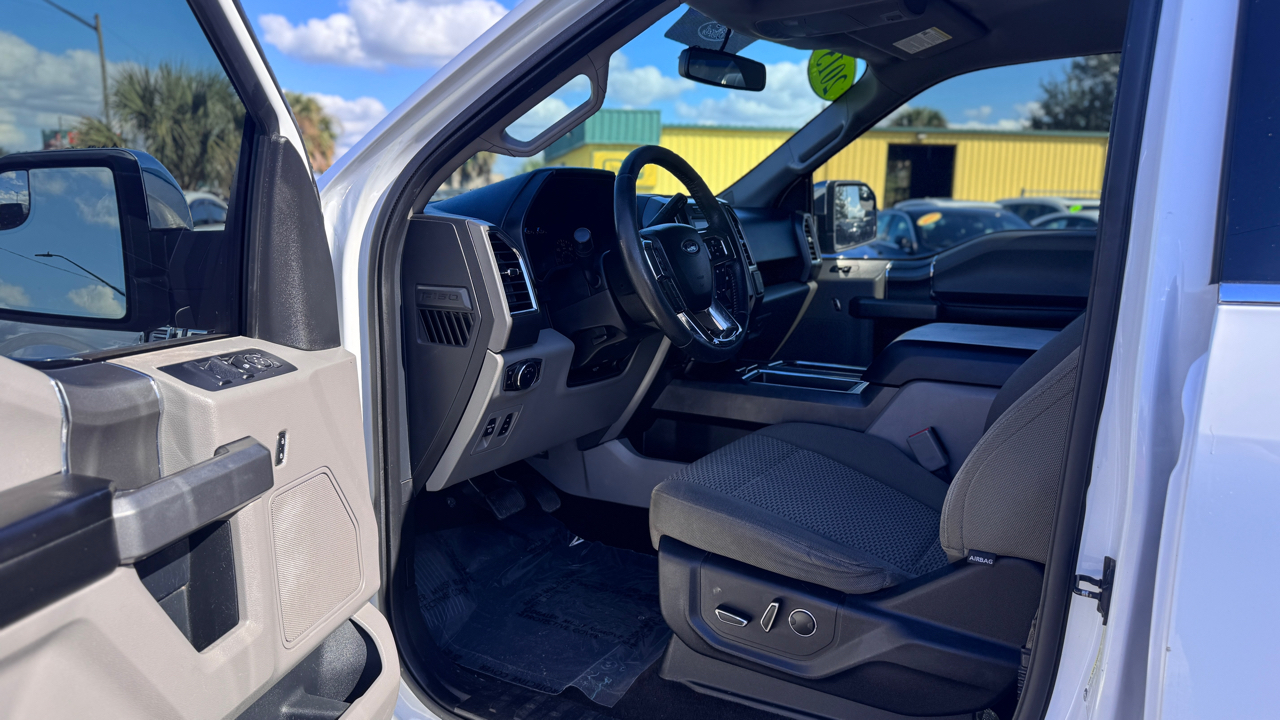 Ford F-150 2WD SuperCrew 145" XLT 2015 Ford F-150 2WD SuperCrew 145" XLT 2015