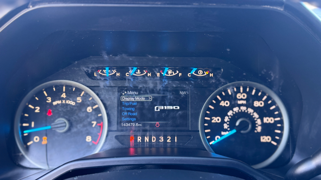 Ford F-150 2WD SuperCrew 145" XLT 2015 Ford F-150 2WD SuperCrew 145" XLT 2015