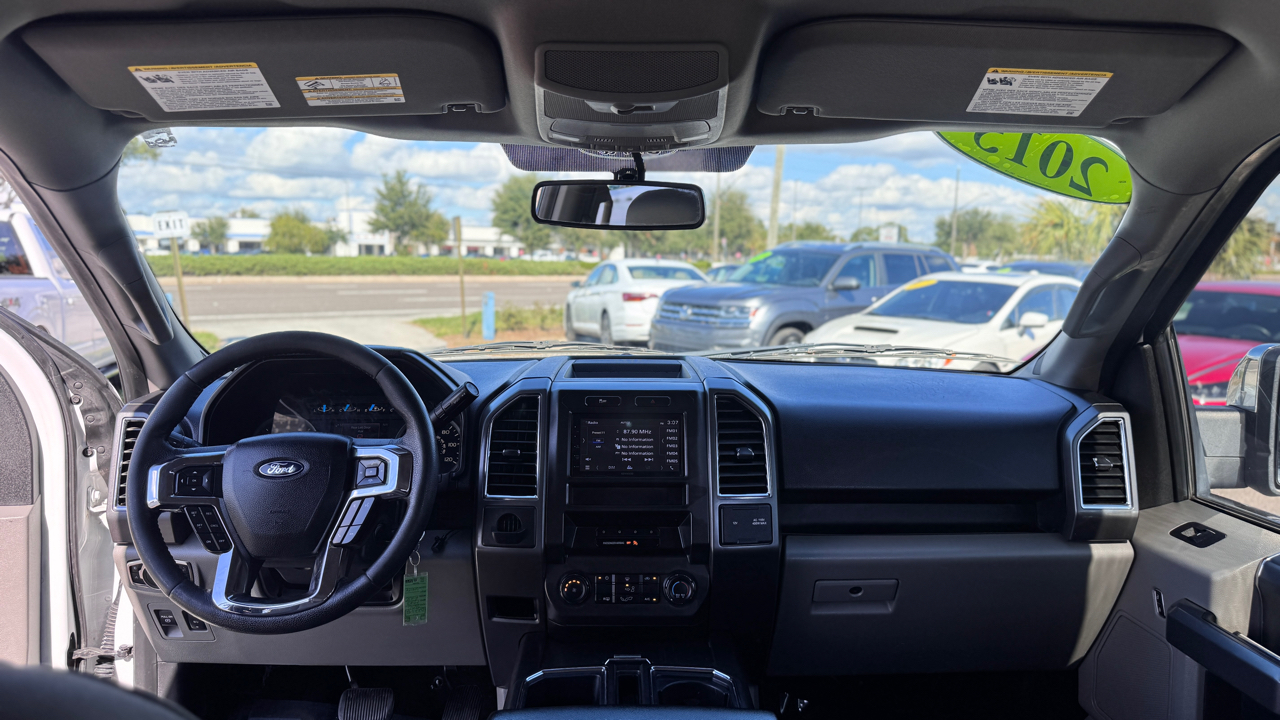 Ford F-150 2WD SuperCrew 145" XLT 2015 Ford F-150 2WD SuperCrew 145" XLT 2015