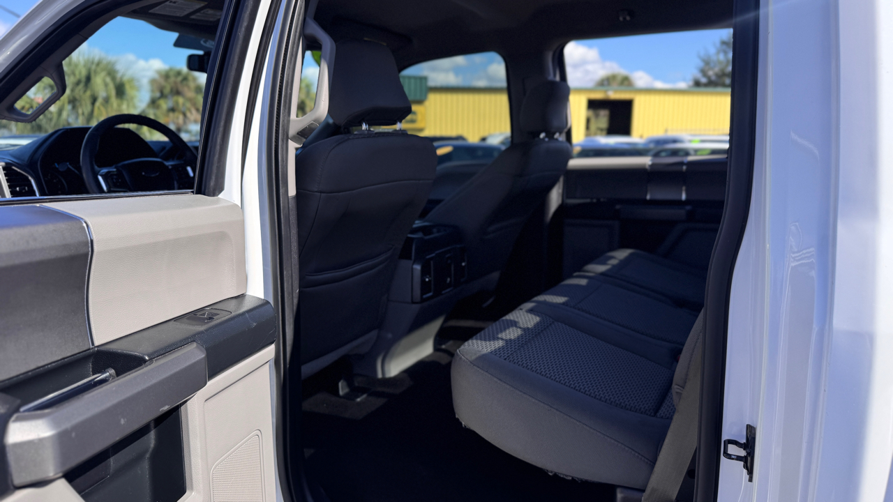 Ford F-150 2WD SuperCrew 145" XLT 2015 Ford F-150 2WD SuperCrew 145" XLT 2015