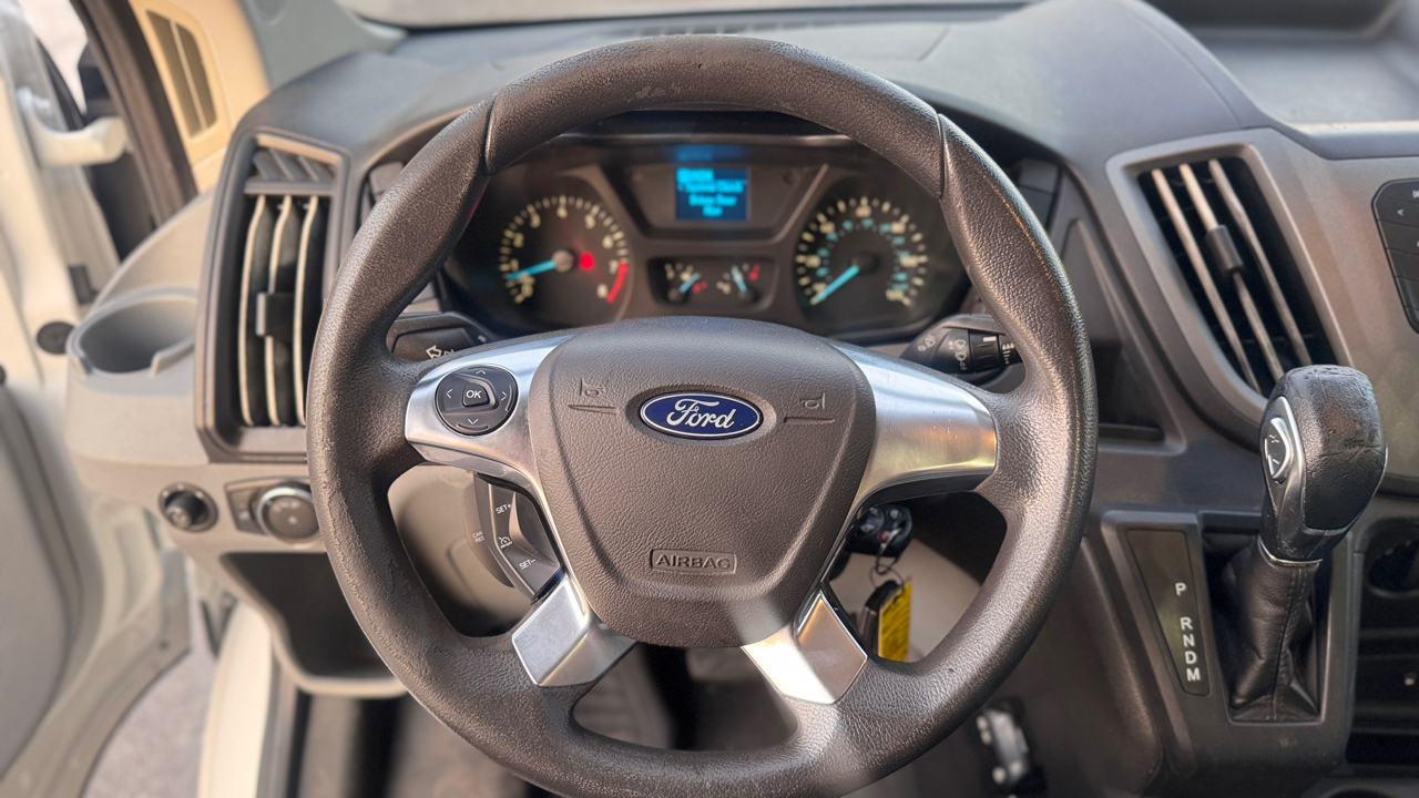 Ford Transit Van T-250 148" Med Rf 9000 GVWR Dual Dr 2017