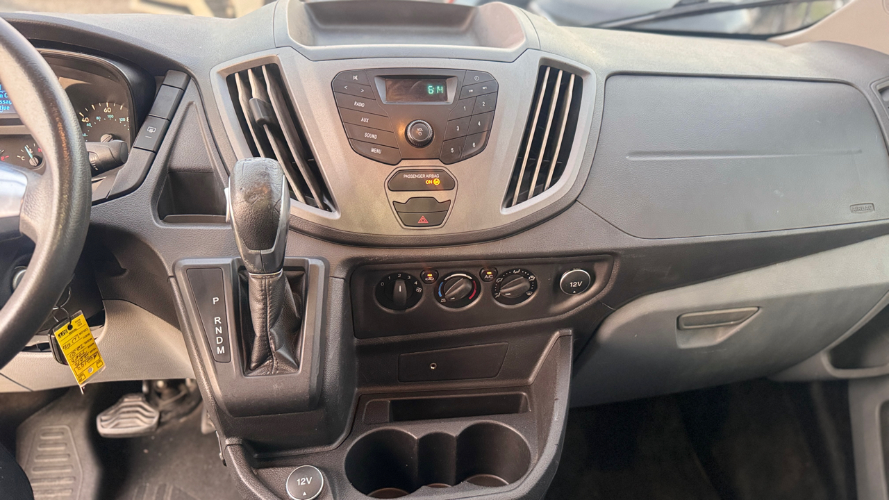 Ford Transit Van T-250 148" Med Rf 9000 GVWR Dual Dr 2017