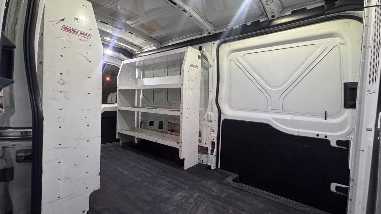 Ford Transit Van T-250 148" Med Rf 9000 GVWR Dual Dr 2017