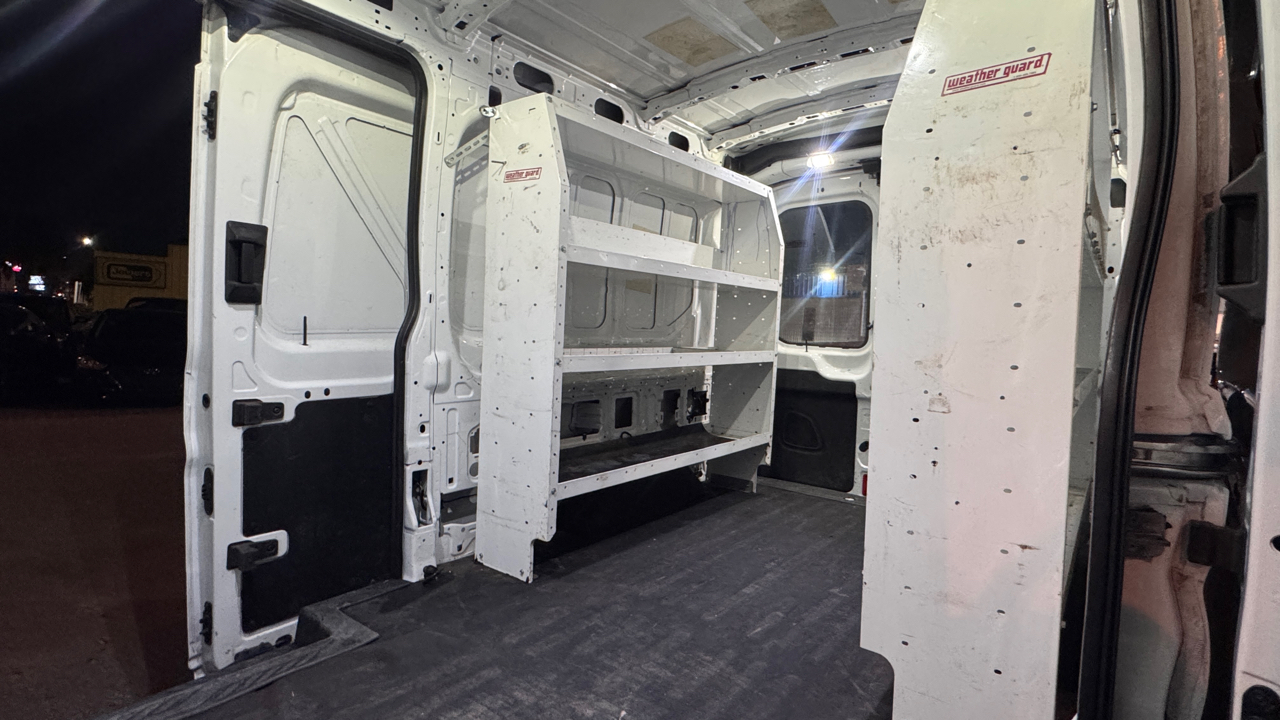 Ford Transit Van T-250 148" Med Rf 9000 GVWR Dual Dr 2017