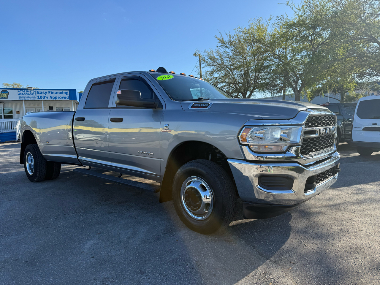 RAM 3500 Tradesman 4x4 Crew Cab 8' Box 2021