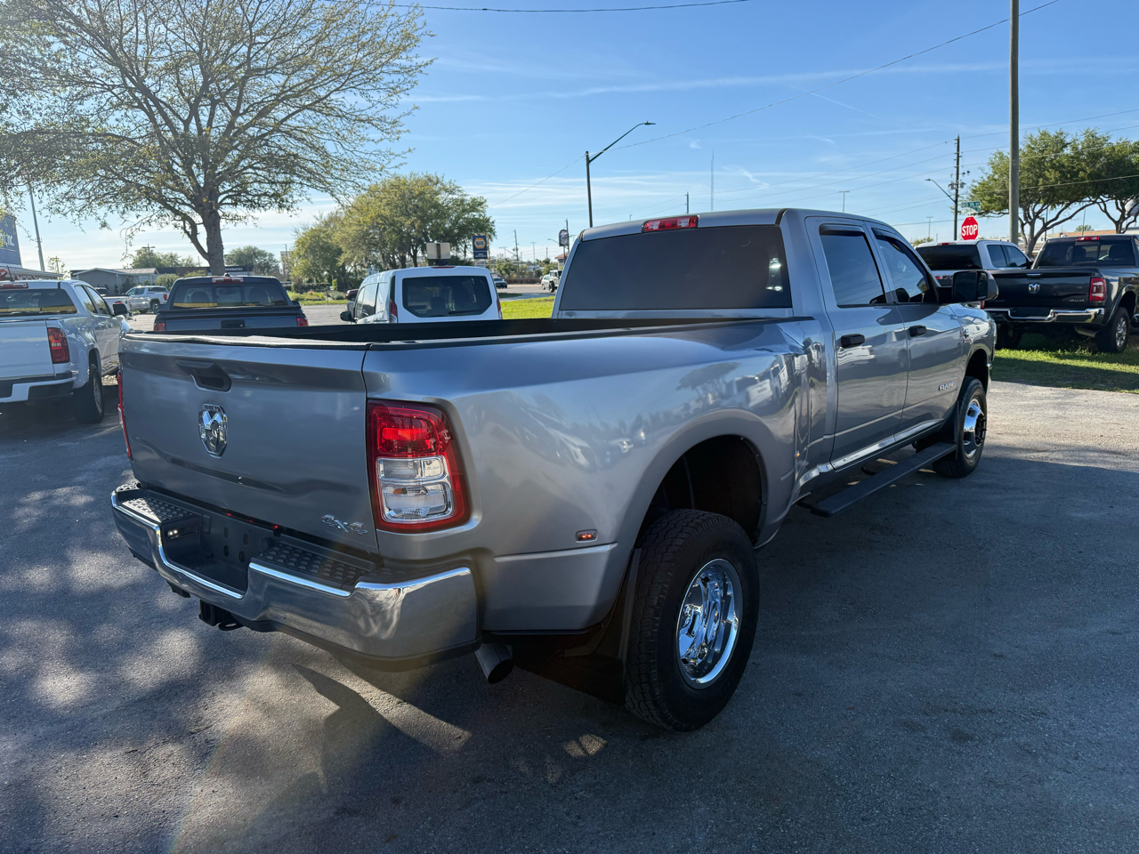 RAM 3500 Tradesman 4x4 Crew Cab 8' Box 2021
