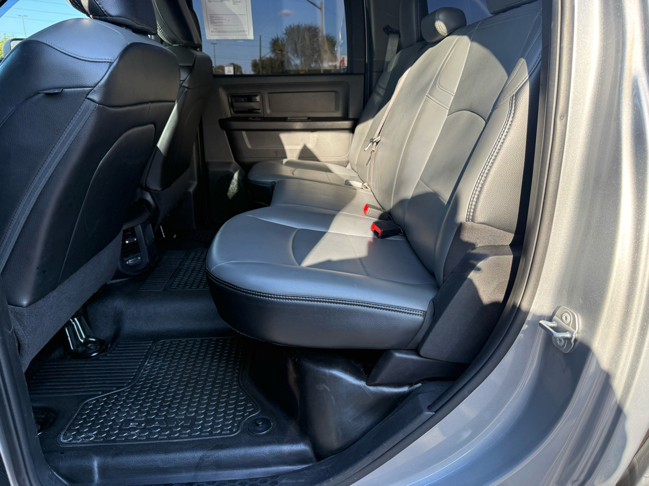 RAM 3500 Tradesman 4x4 Crew Cab 8' Box 2021