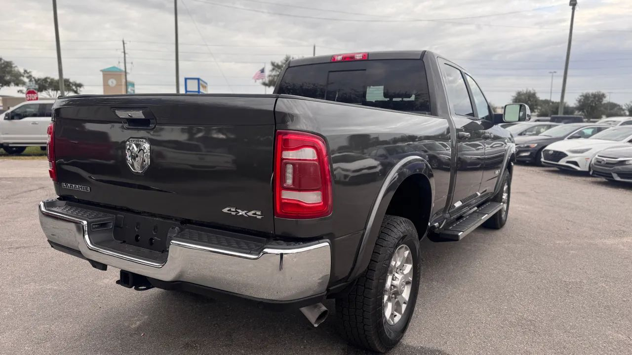RAM 2500 Laramie 4x4 Crew Cab 6'4" Box 2021