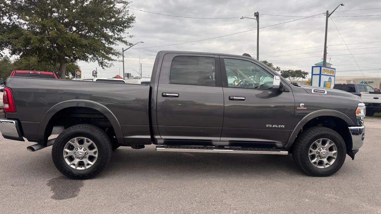 RAM 2500 Laramie 4x4 Crew Cab 6'4" Box 2021