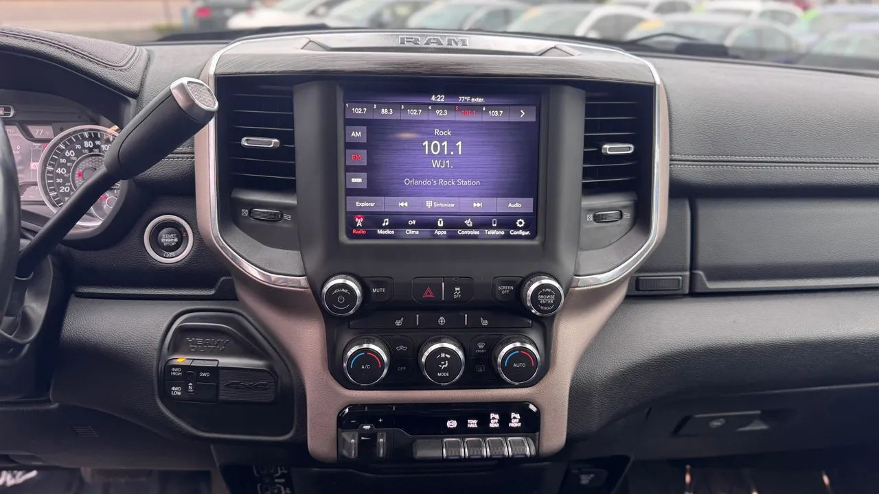 RAM 2500 Laramie 4x4 Crew Cab 6'4" Box 2021