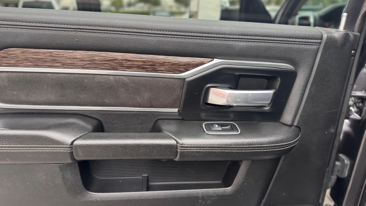 RAM 2500 Laramie 4x4 Crew Cab 6'4" Box 2021