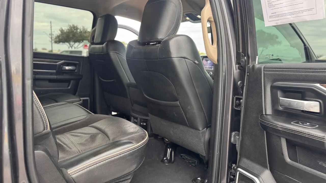 RAM 2500 Laramie 4x4 Crew Cab 6'4" Box 2021