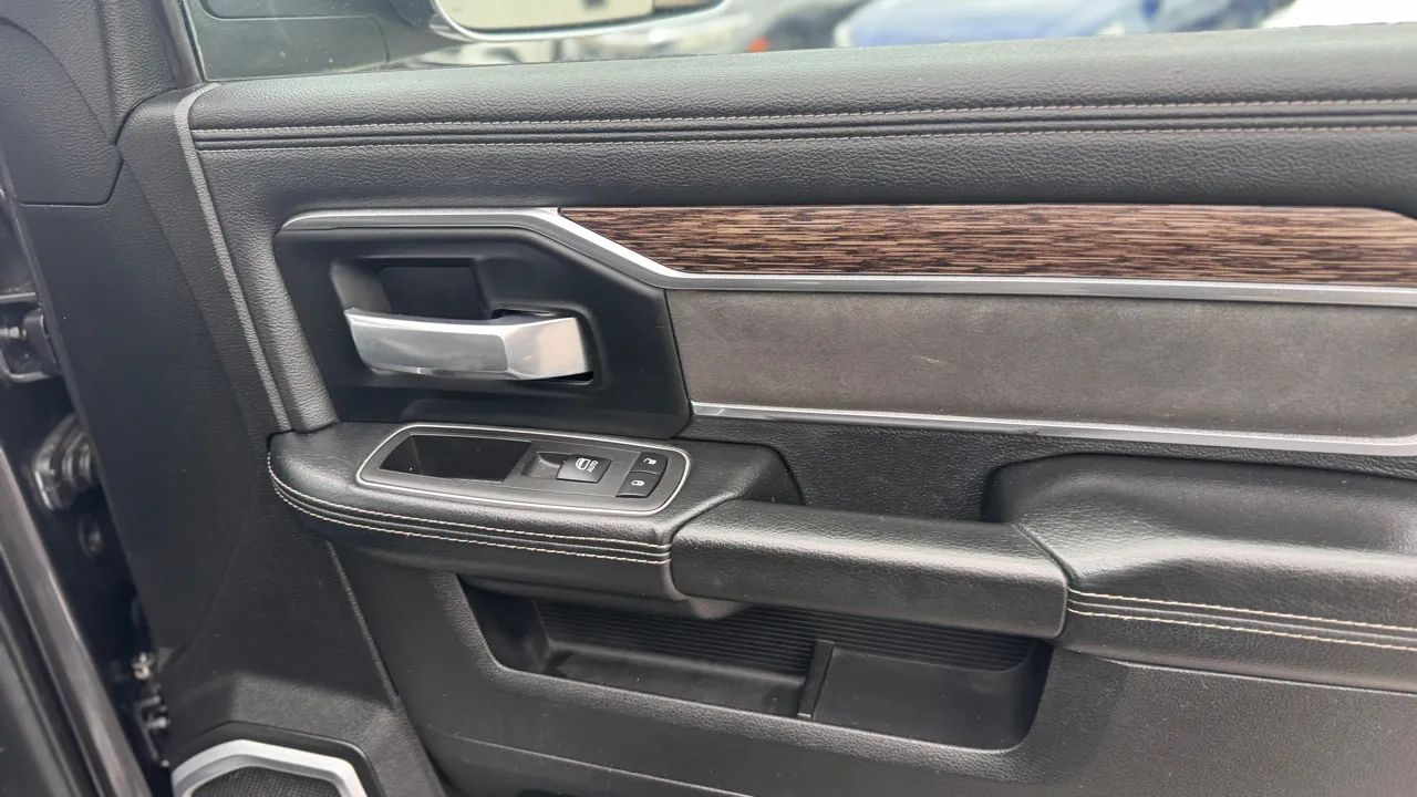 RAM 2500 Laramie 4x4 Crew Cab 6'4" Box 2021