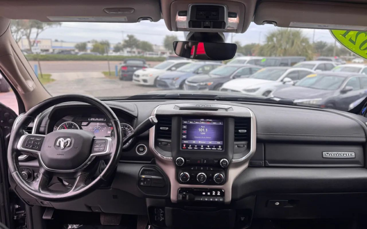 RAM 2500 Laramie 4x4 Crew Cab 6'4" Box 2021