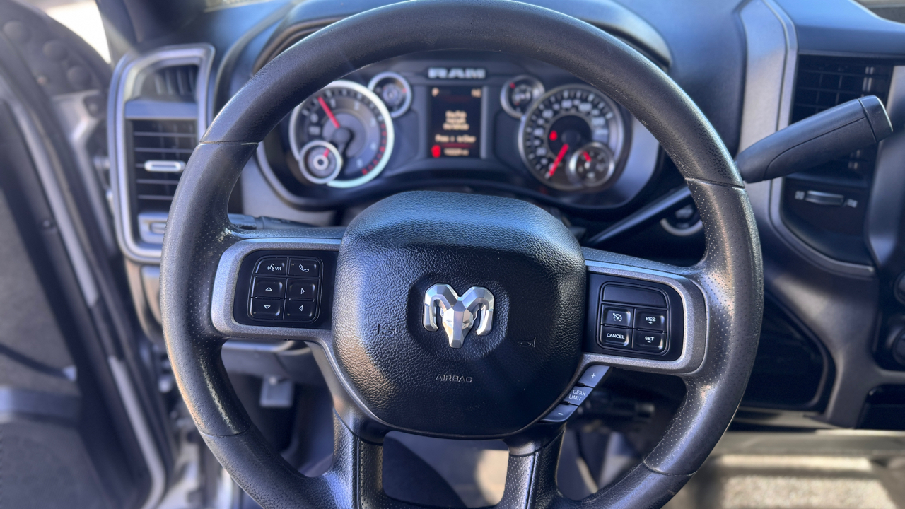 RAM 3500 Tradesman 4x4 Crew Cab 8' Box 2022