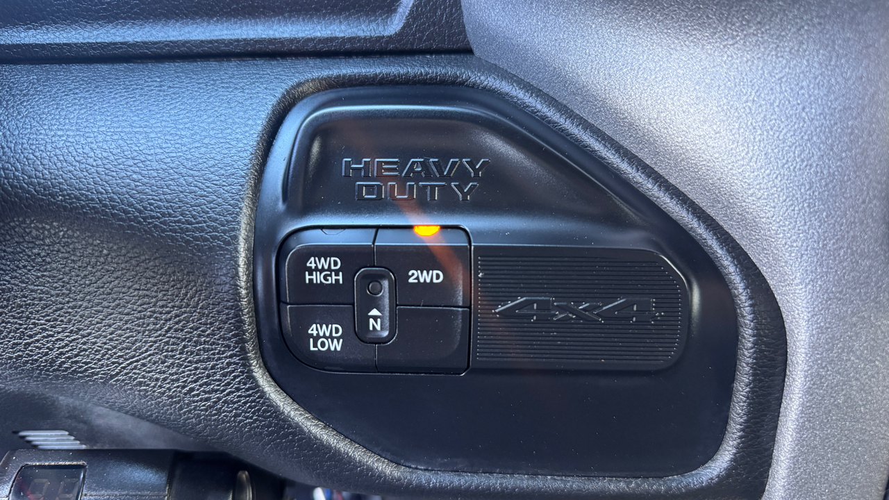 RAM 3500 Tradesman 4x4 Crew Cab 8' Box 2022