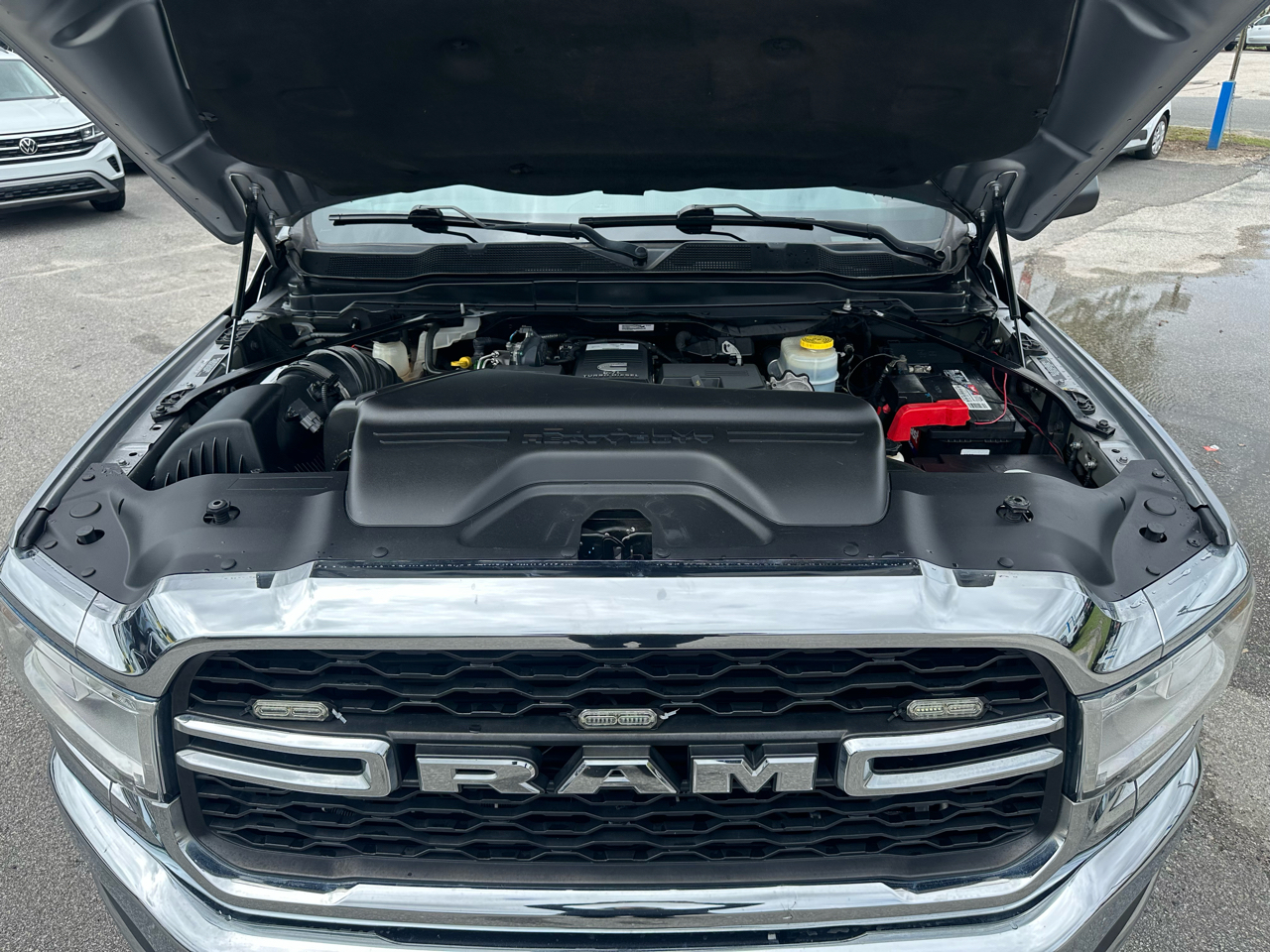 RAM 3500 Tradesman 4x4 Crew Cab 8' Box 2022