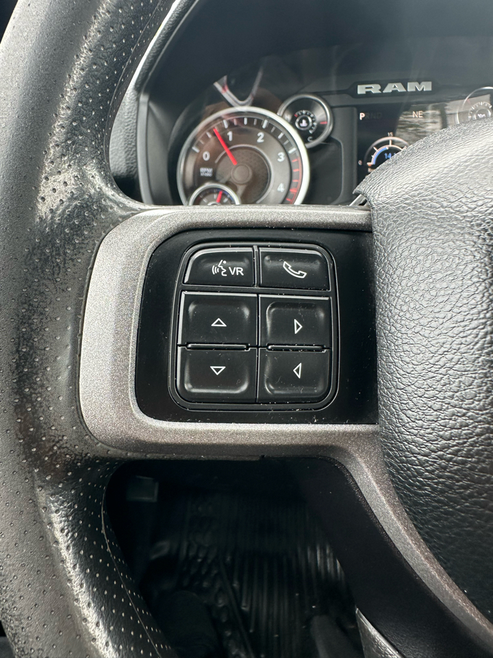 RAM 3500 Tradesman 4x4 Crew Cab 8' Box 2022