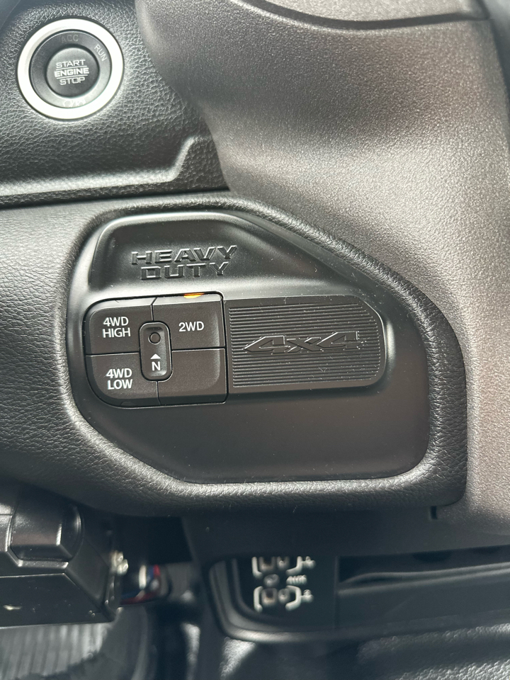 RAM 3500 Tradesman 4x4 Crew Cab 8' Box 2022