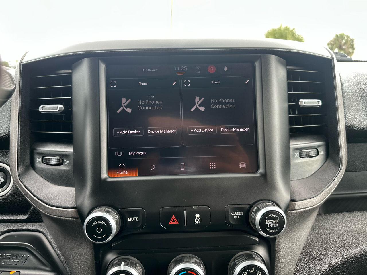 RAM 3500 Tradesman 4x4 Crew Cab 8' Box 2022