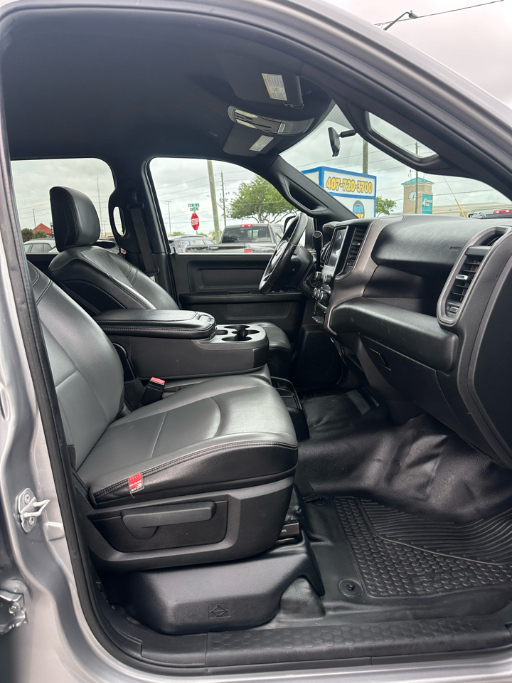 RAM 3500 Tradesman 4x4 Crew Cab 8' Box 2022