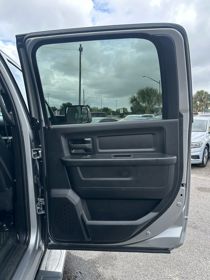 RAM 3500 Tradesman 4x4 Crew Cab 8' Box 2022