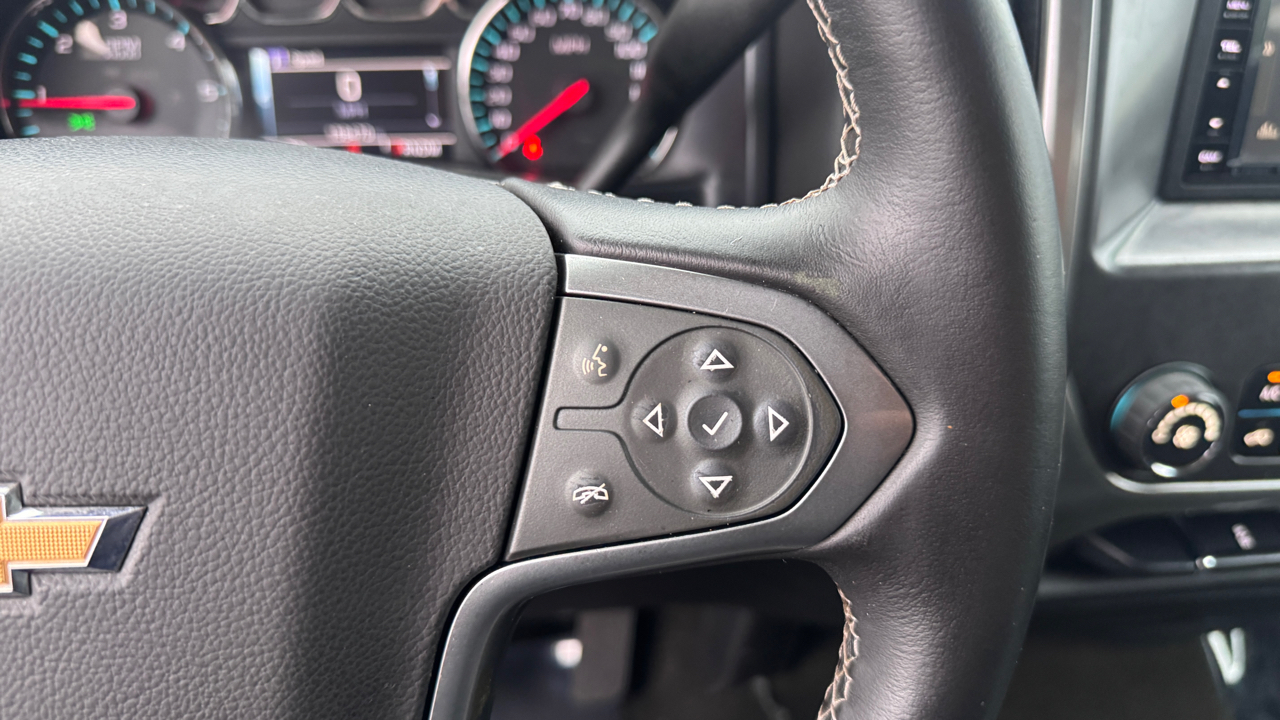 Chevrolet Silverado 1500 2WD Crew Cab 143.5" LT w/1LT 2015