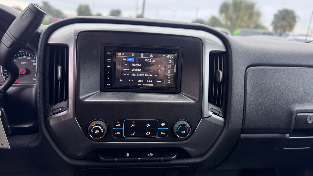 Chevrolet Silverado 1500 2WD Crew Cab 143.5" LT w/1LT 2015