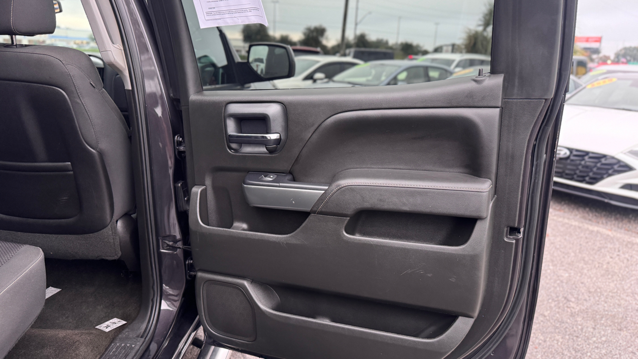 Chevrolet Silverado 1500 2WD Crew Cab 143.5" LT w/1LT 2015