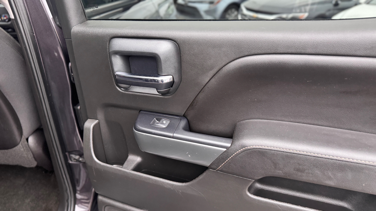 Chevrolet Silverado 1500 2WD Crew Cab 143.5" LT w/1LT 2015