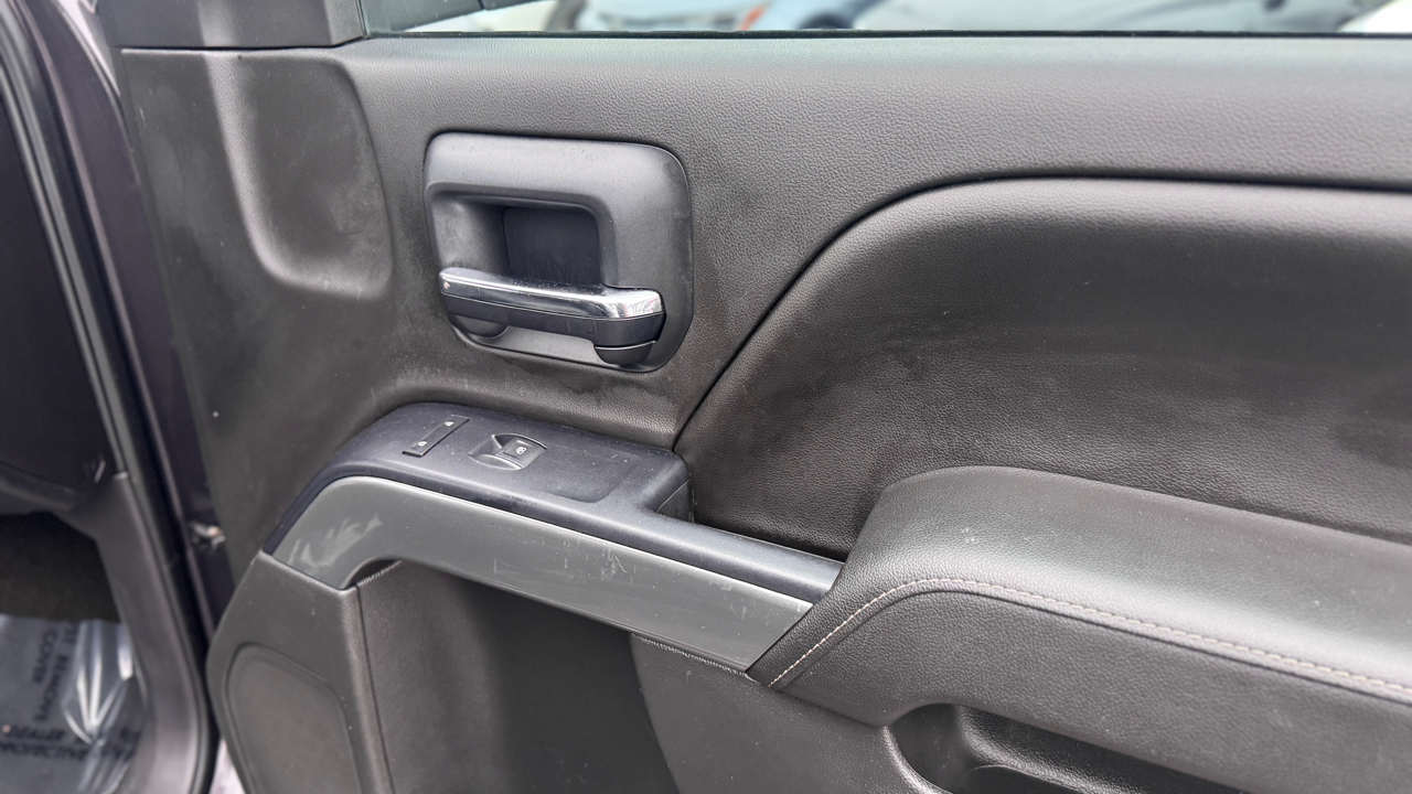 Chevrolet Silverado 1500 2WD Crew Cab 143.5" LT w/1LT 2015