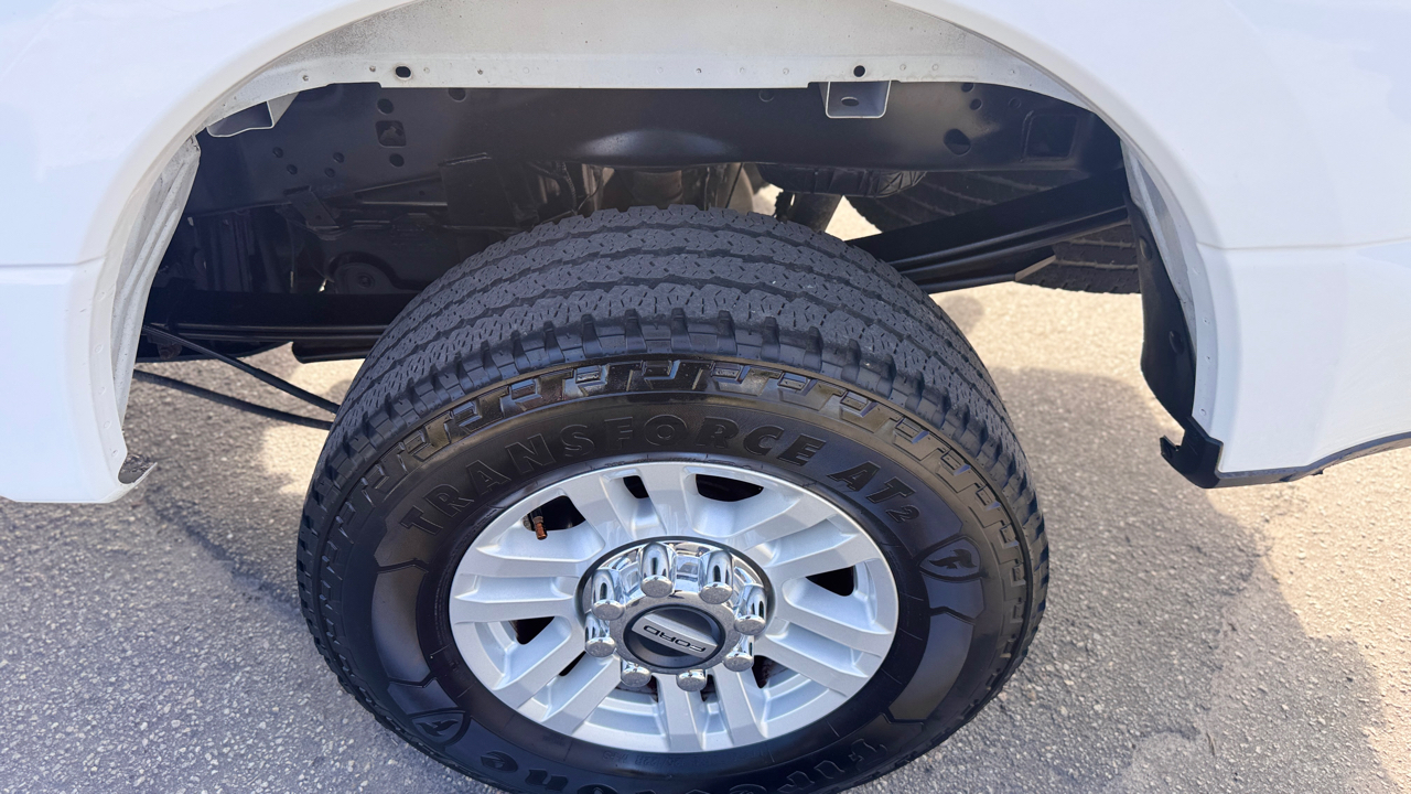 Ford Super Duty F-250 SRW XLT 4WD Crew Cab 8' Box 2019